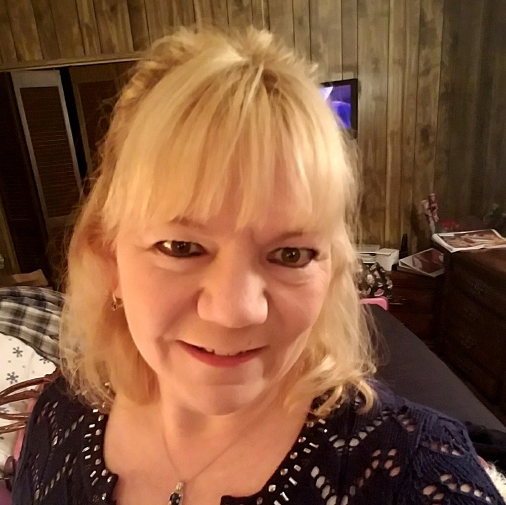 Meet your Posher, Pamela